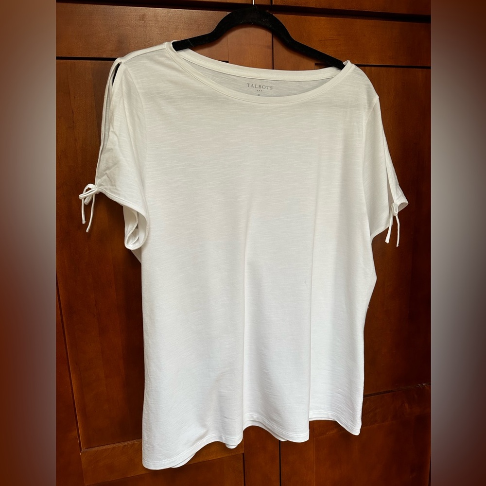 Talbots white cold shoulder t-shirt new with tags. Size XL